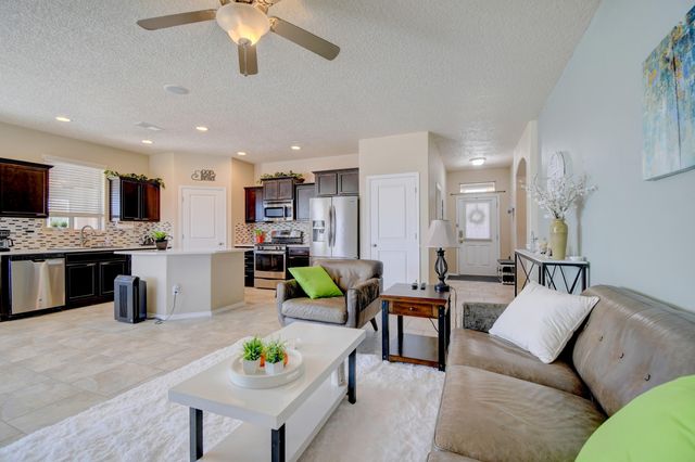 412 Landing Trail NE, Rio Rancho, NM 87124