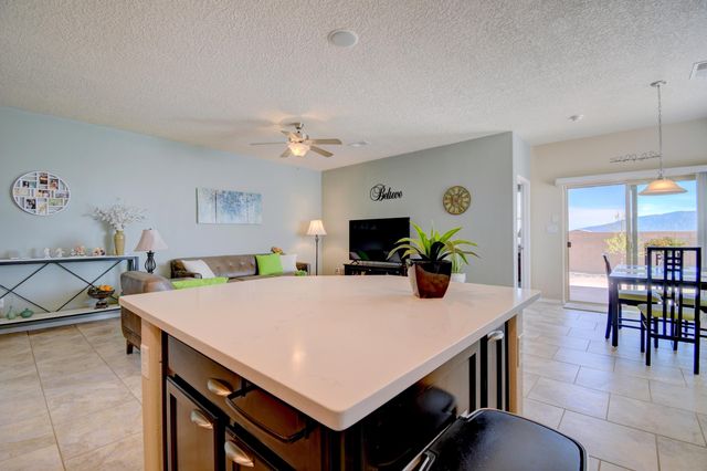 412 Landing Trail NE, Rio Rancho, NM 87124