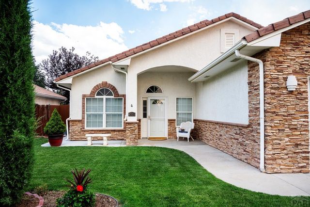 4516 Solar Dr, Pueblo, CO 81005