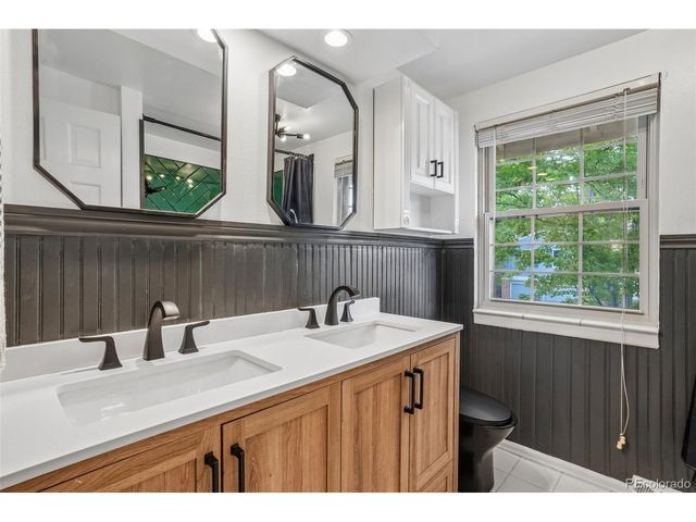 11556 E Amherst Cir N, Aurora, CO 80014