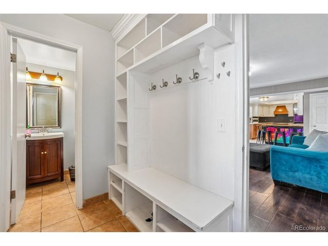 11556 E Amherst Cir N, Aurora, CO 80014