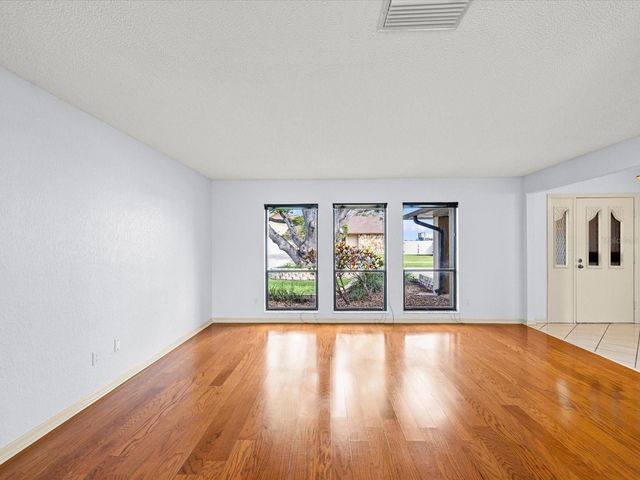 10843 HARBORSIDE DRIVE, Largo, FL 33773