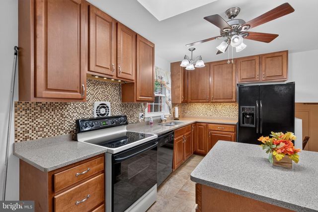285 FIDDLERS GRN, Dover, DE 19904