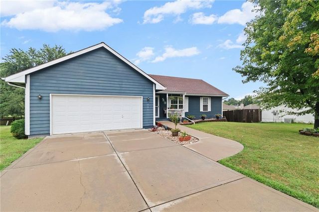 206 E 22nd Terrace, Kearney, MO 64060