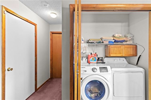 206 E 22nd Terrace, Kearney, MO 64060