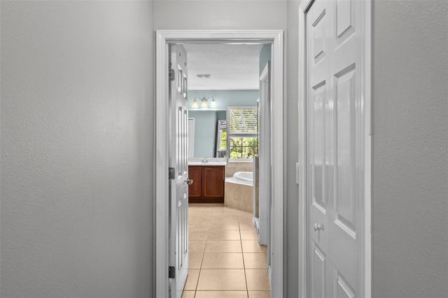 18146 BAHAMA BAY DRIVE, Tampa, FL 33647