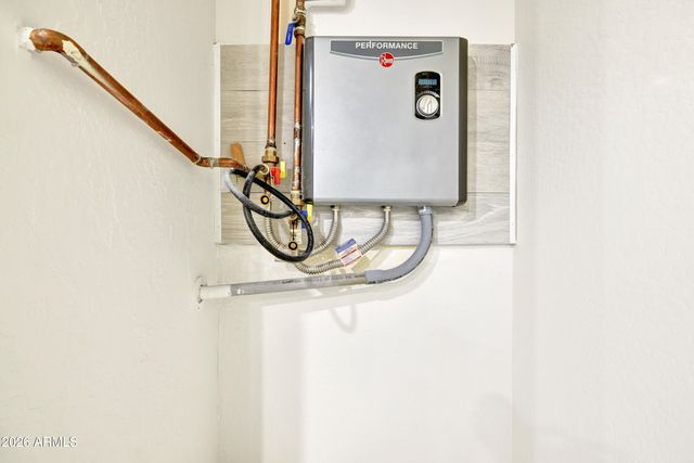 242 N 102ND Place, Mesa, AZ 85207