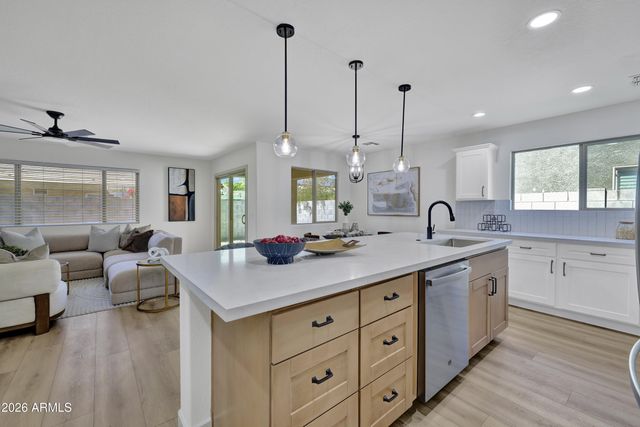 242 N 102ND Place, Mesa, AZ 85207