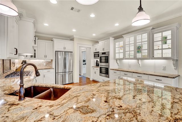 760 Woods Edge Drive, Seneca, SC 29672
