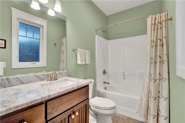 760 Woods Edge Drive, Seneca, SC 29672
