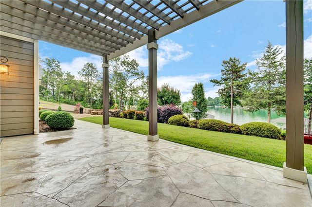 760 Woods Edge Drive, Seneca, SC 29672