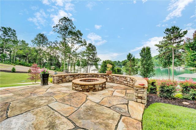 760 Woods Edge Drive, Seneca, SC 29672