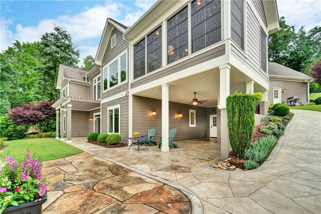 760 Woods Edge Drive, Seneca, SC 29672