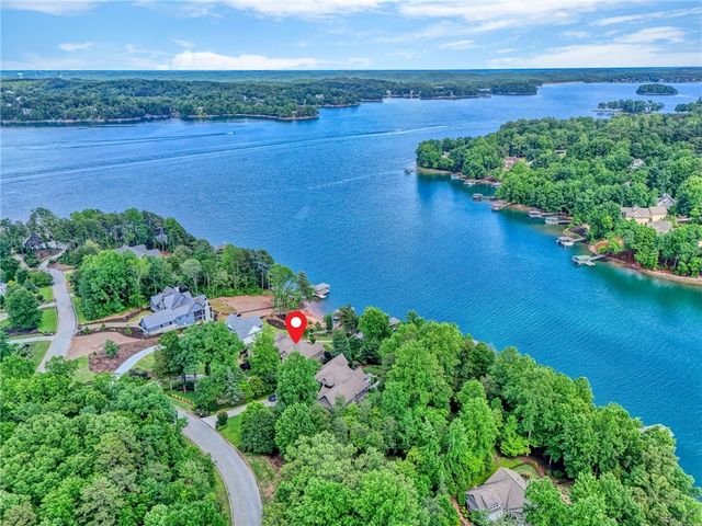 760 Woods Edge Drive, Seneca, SC 29672