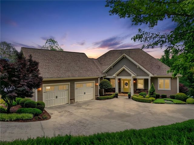 760 Woods Edge Drive, Seneca, SC 29672