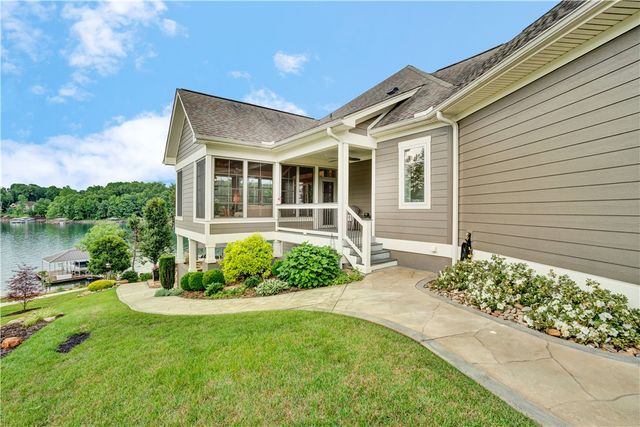 760 Woods Edge Drive, Seneca, SC 29672