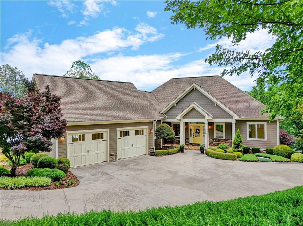 760 Woods Edge Drive, Seneca, SC 29672