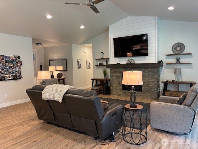 19443 Oakleaf Lane, Sedro Woolley, WA 98284