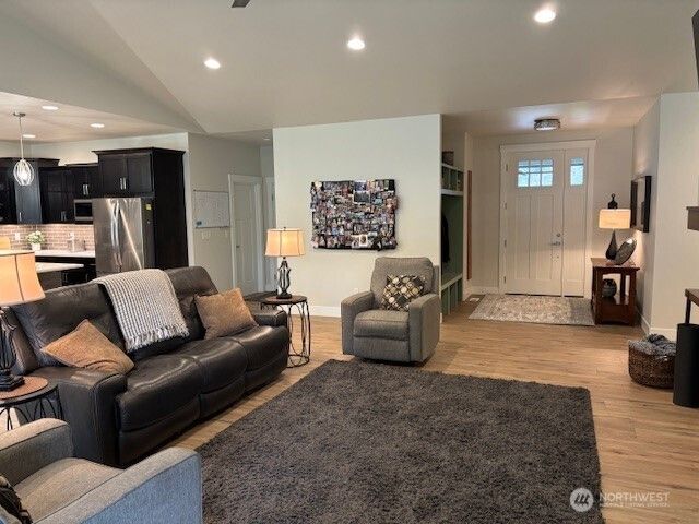 19443 Oakleaf Lane, Sedro Woolley, WA 98284