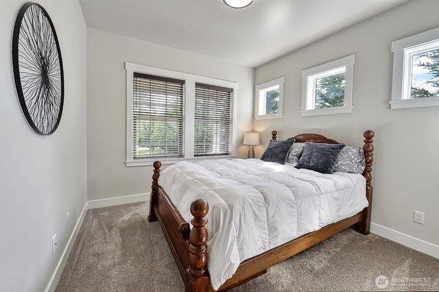 19443 Oakleaf Lane, Sedro Woolley, WA 98284