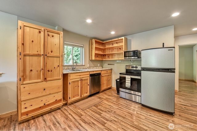 19443 Oakleaf Lane, Sedro Woolley, WA 98284