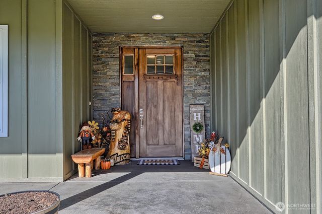 19443 Oakleaf Lane, Sedro Woolley, WA 98284
