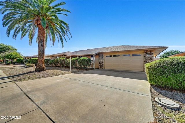 9711 W INDIAN HILLS Drive, Sun City, AZ 85351
