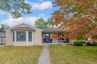 3625 Moberly Road, Commerce Charter Township, MI 48382
