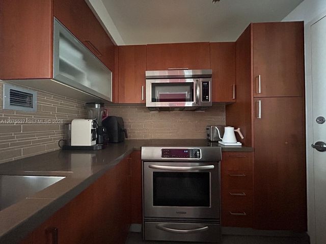 1000 West Avenue 1126, Miami Beach, FL 33139