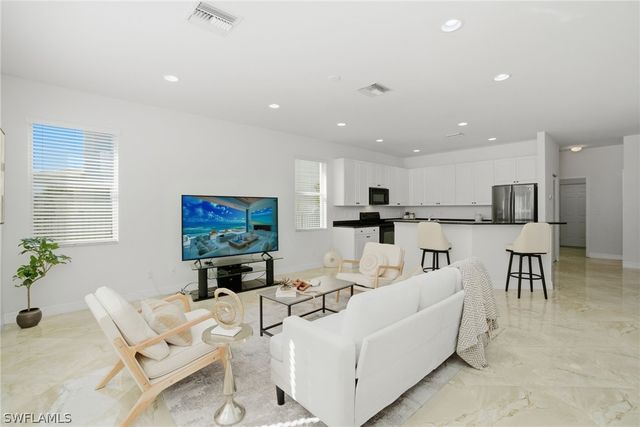 1945 Isla De Palma CIR, Naples, FL 34119