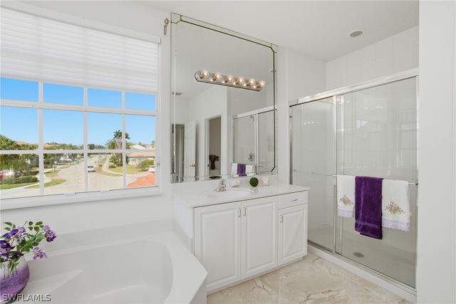 1945 Isla De Palma CIR, Naples, FL 34119