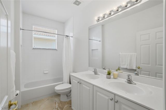 1945 Isla De Palma CIR, Naples, FL 34119