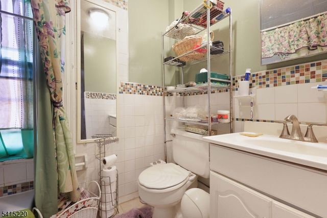 478 Walnut St, Elizabeth City, NJ 07201