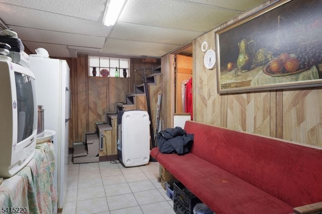 478 Walnut St, Elizabeth City, NJ 07201