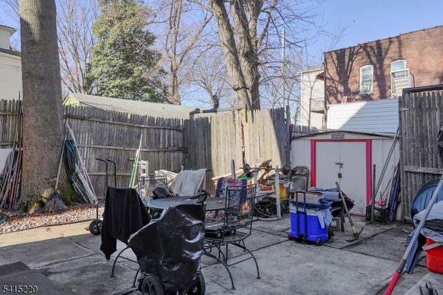 478 Walnut St, Elizabeth City, NJ 07201