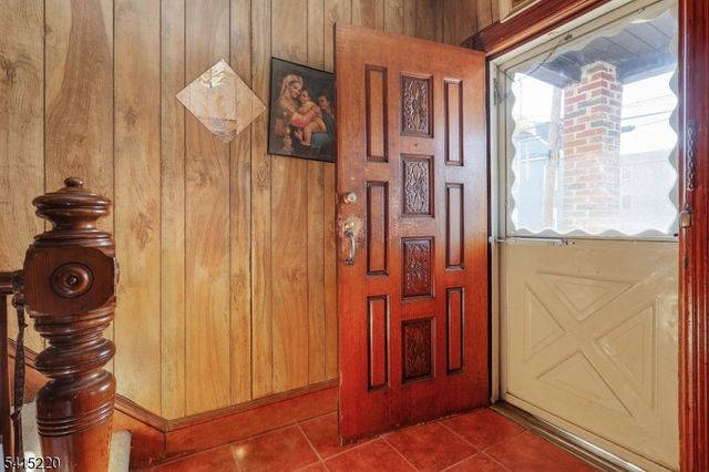 478 Walnut St, Elizabeth City, NJ 07201