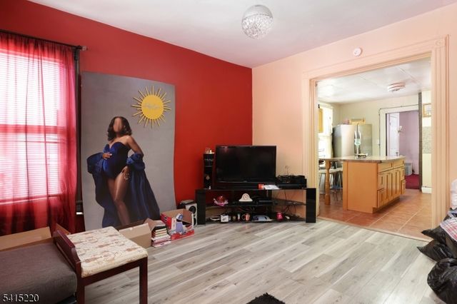 478 Walnut St, Elizabeth City, NJ 07201