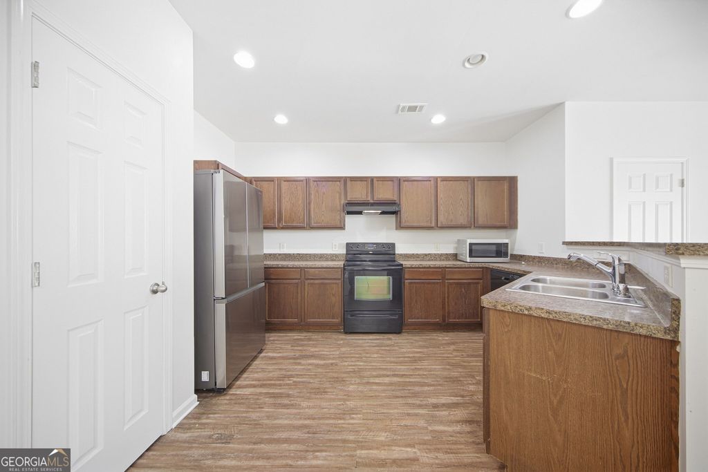 3318 Fernview Drive, Lawrenceville, GA 30044 — photo 2