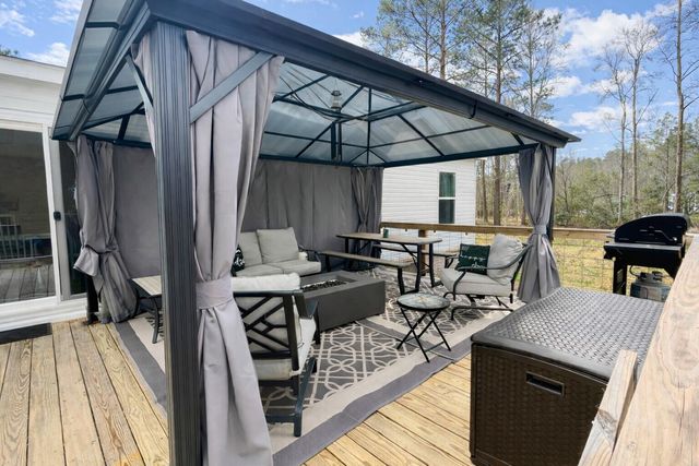 1297 Heaven Drive, Saint Stephen, SC 29479