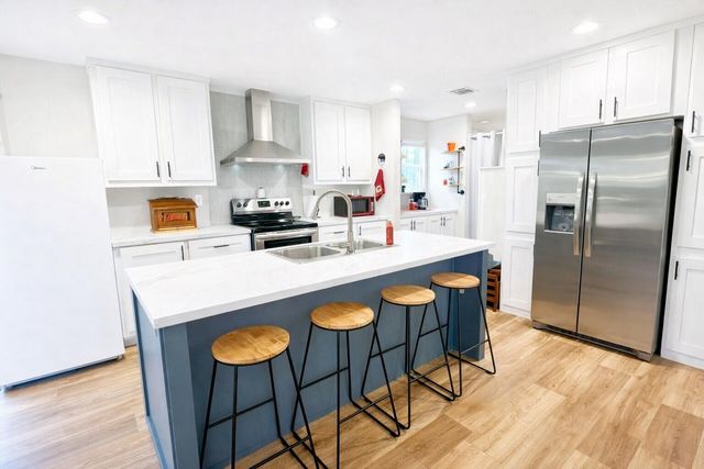 1297 Heaven Drive, Saint Stephen, SC 29479