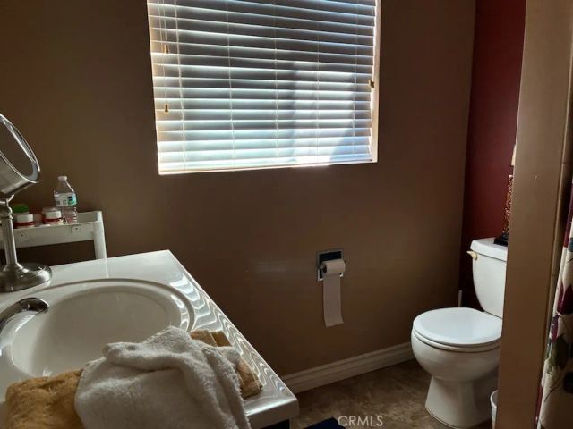 919 N Minter, Santa Ana, CA 92701