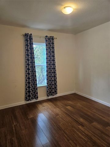 13400 Coomes DR, Del Valle, TX 78617