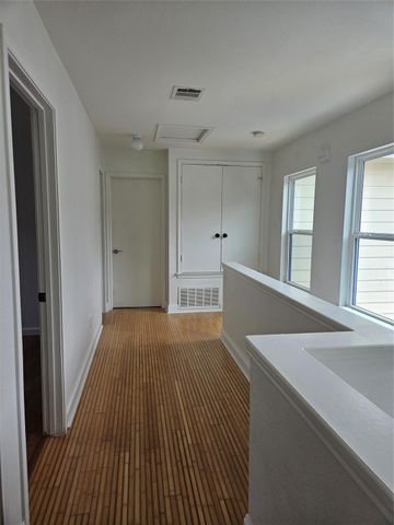 13400 Coomes DR, Del Valle, TX 78617