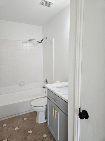 13400 Coomes DR, Del Valle, TX 78617