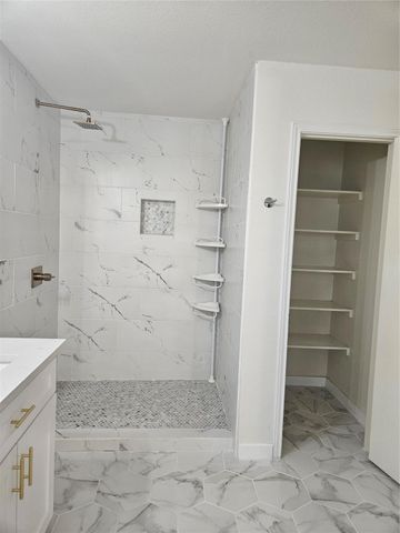13400 Coomes DR, Del Valle, TX 78617