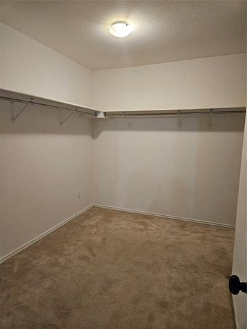 13400 Coomes DR, Del Valle, TX 78617