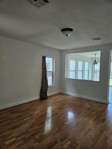 13400 Coomes DR, Del Valle, TX 78617