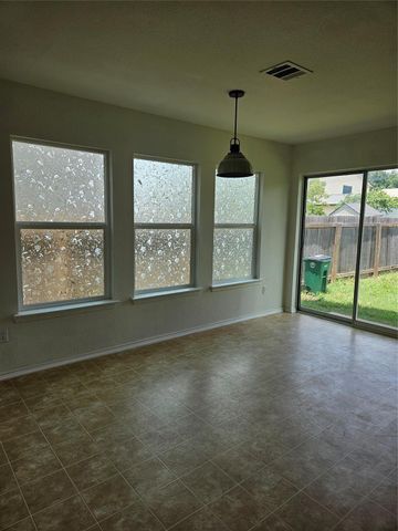 13400 Coomes DR, Del Valle, TX 78617