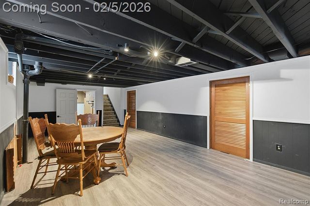 25569 W Chicago, Redford, MI 48239