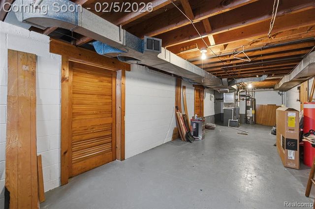 25569 W Chicago, Redford, MI 48239